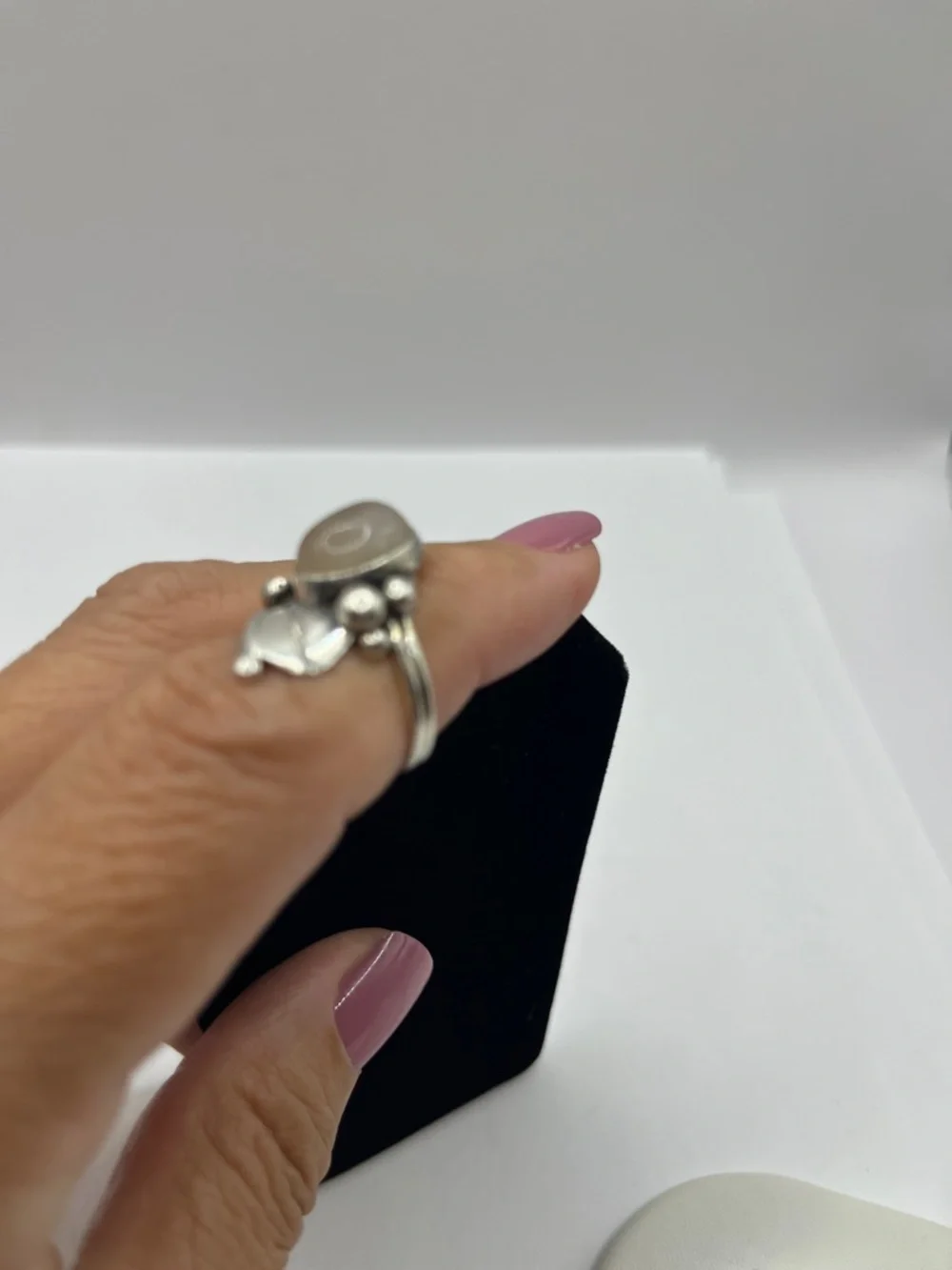 Vintage chic silver